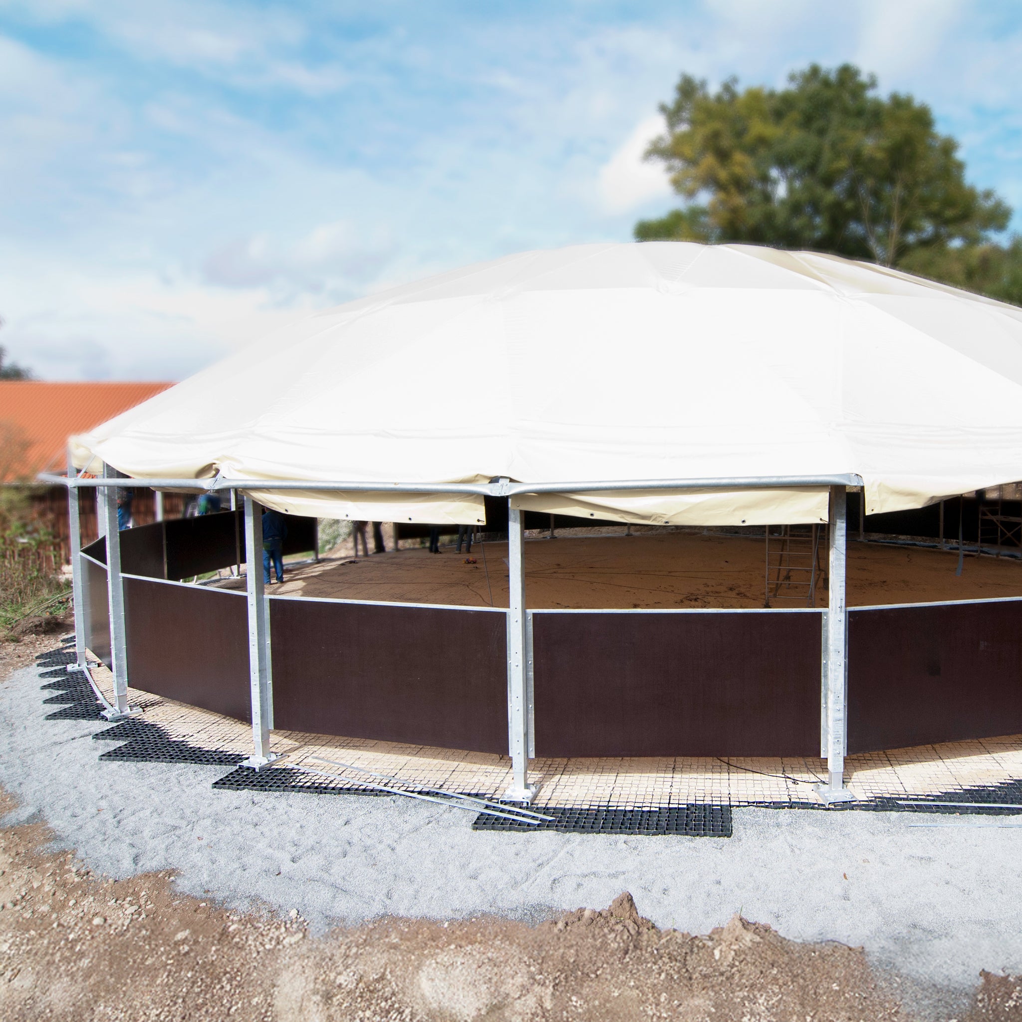 roundpen zelt kaufen Reitplatzmatte ProGrid RG30, schwarz, 1m² entspricht 4 Platten 50x50x3 – Ridcon GmbH