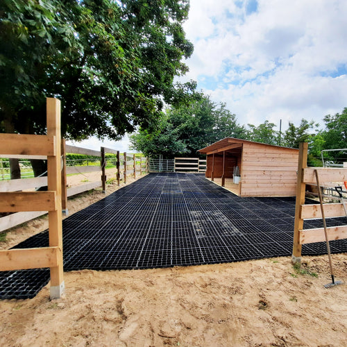 Paddockplatte ProGrid SG40 Spider - Verlegung ohne Unterbau möglich.