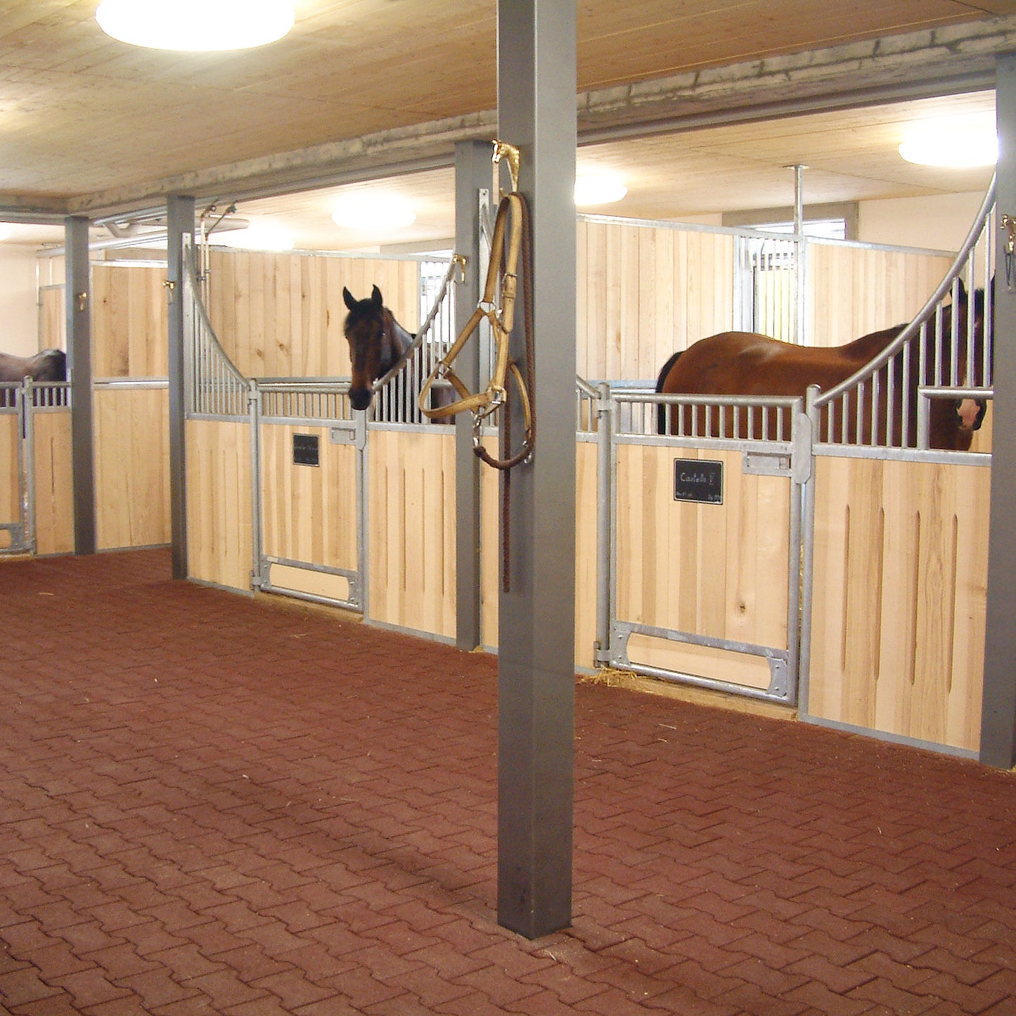 Gummipflasterstein Doppel-T, rotbraun, 1m² = 36 Einzelsteine 20x16x4,3cm