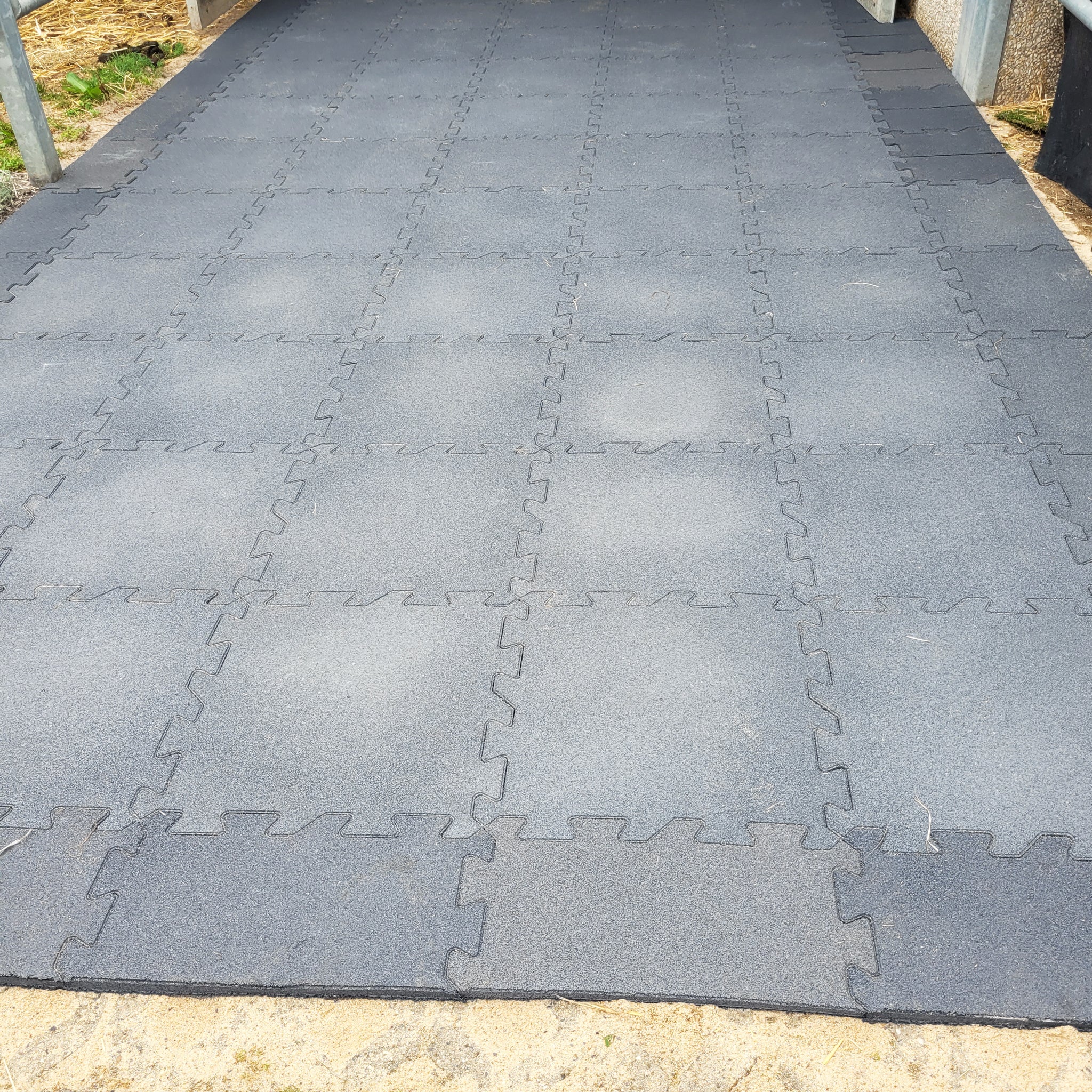 Gummi-Quadratmatte in rotbraun oder grau - 1m² entspricht 4 Platten 50x50cm