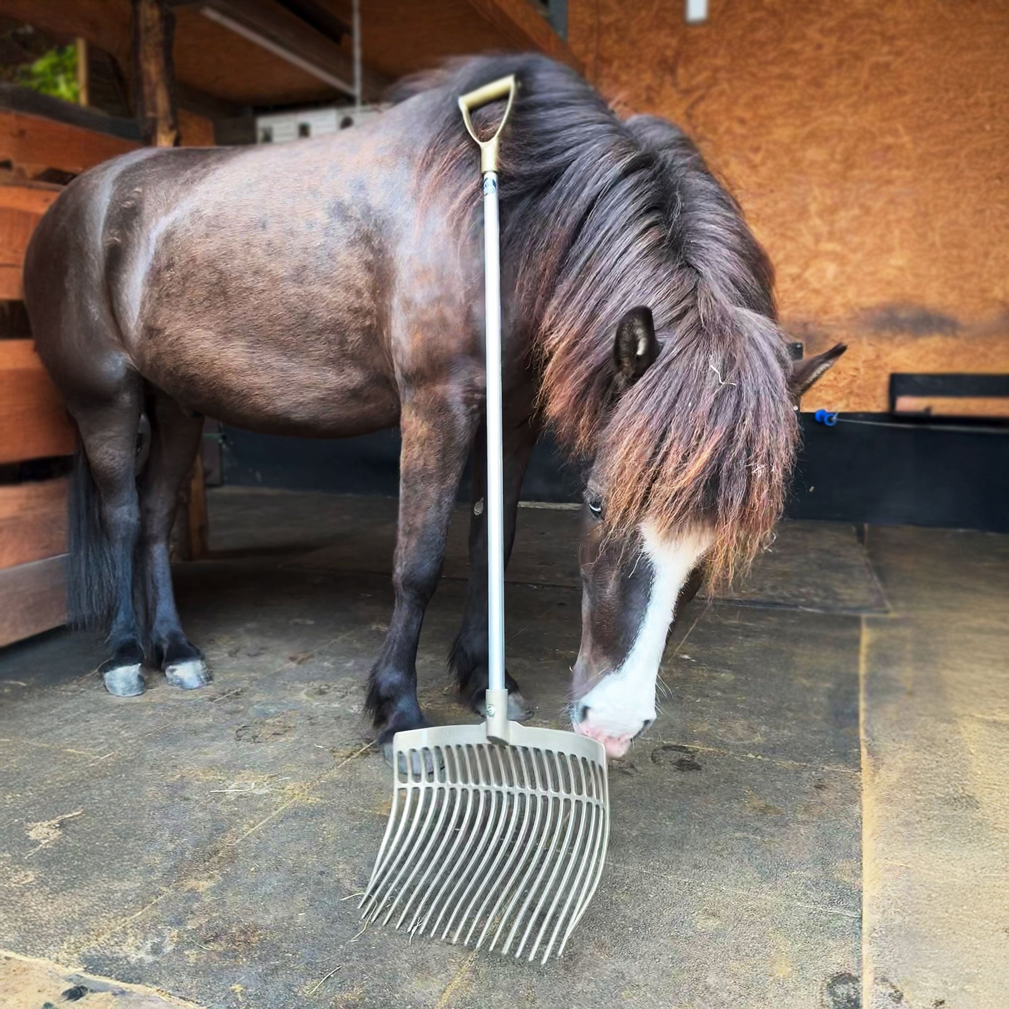 Bollengabel zum sparsamen ausmisten.