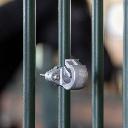 Haltehaken für Heunetze aus Aluminium