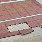 Seite für Quadrat Stallmatte in rotbraun oder grau - Preis / Stück