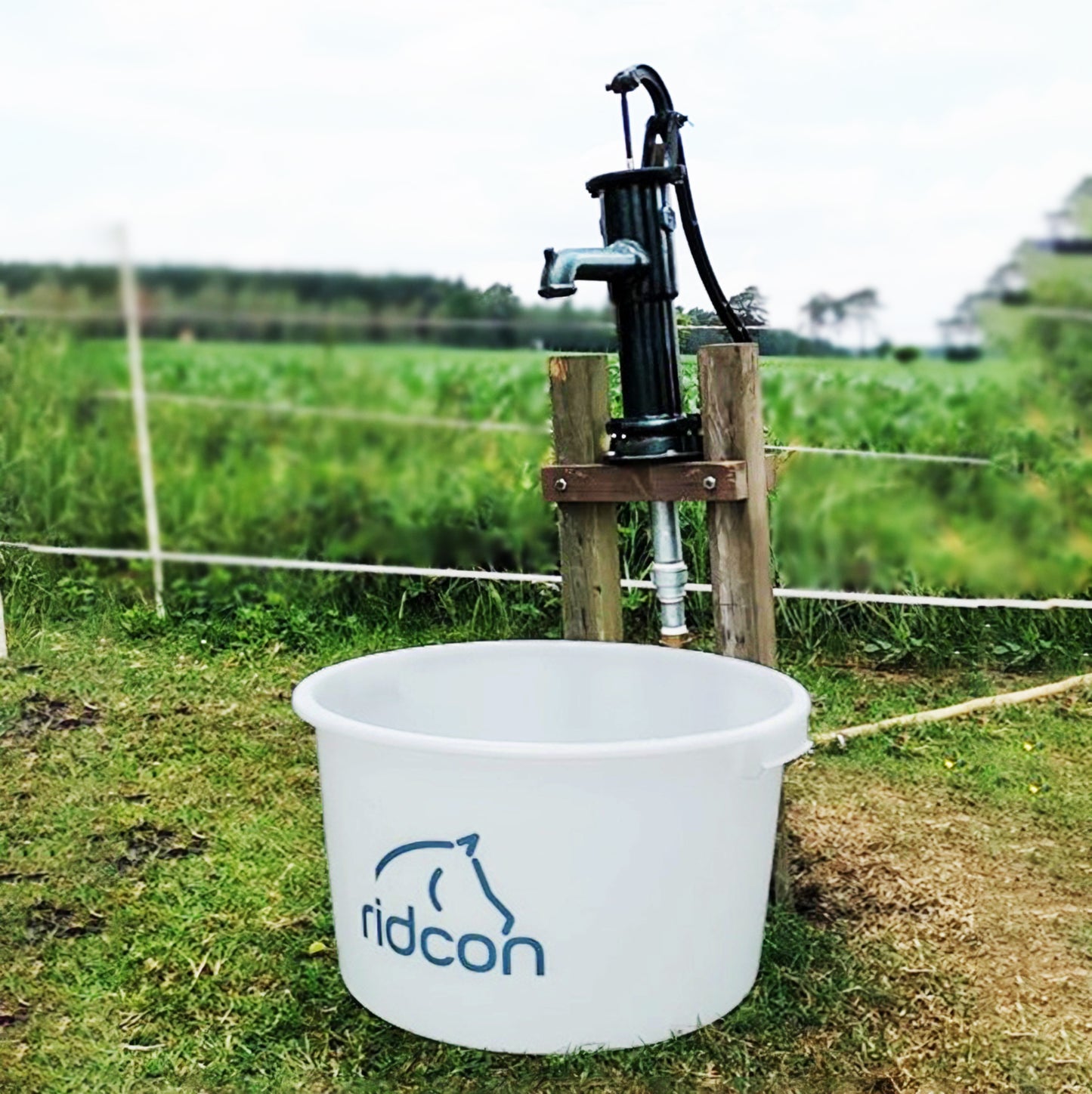 Futter- und Wasserbottich ''Gustav'' - 85 Liter